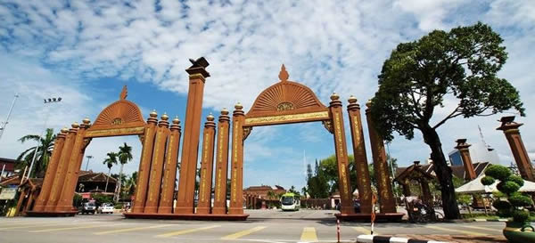 Sultan Ismail Petra Arch